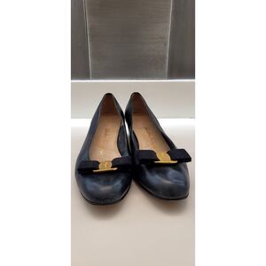 Salvatore Ferragamo Vara Bow Navy Pumps Womens 8.5B Vintage Italy Office 80s